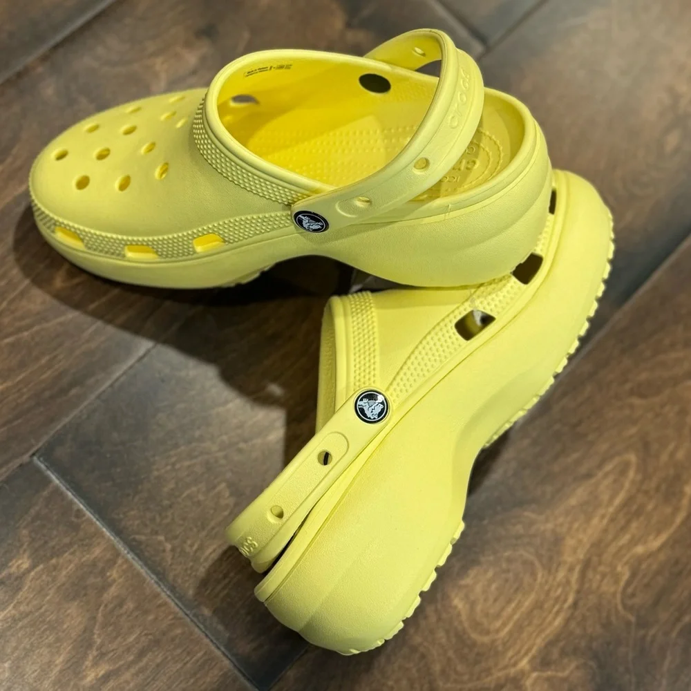 Crocs Classic Platform Clogs New- - Picture 7 of 16